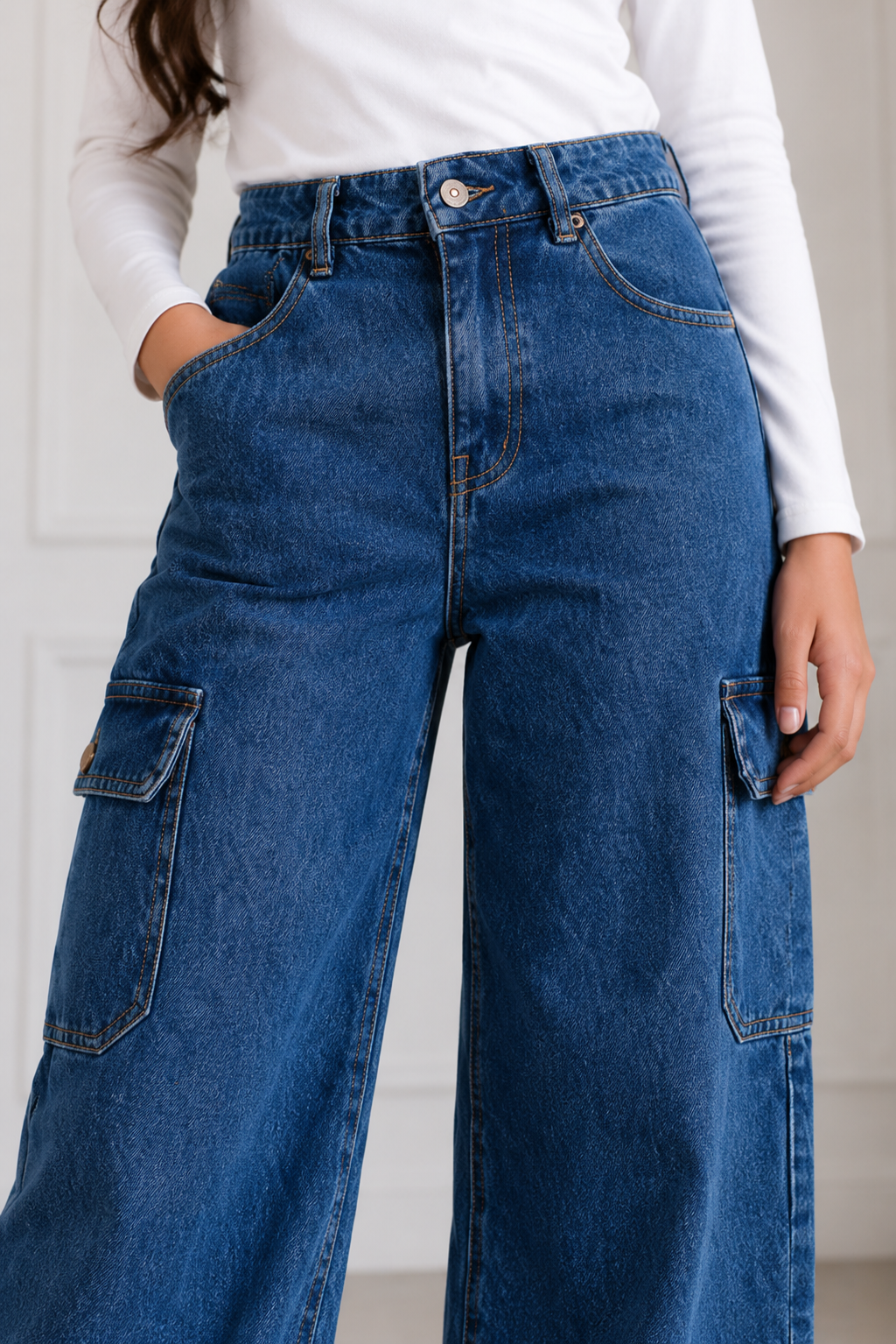Skyline Cargo Wide-Leg Jeans